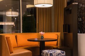 Courtyard Hot Springs