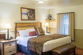 Lake McDonald Lodge - Inside the Park