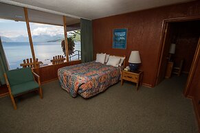 Village Inn At Apgar - Inside the Park