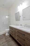 The Quarters on Spring