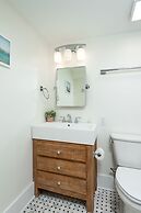 The Quarters on Spring