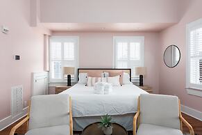 The Quarters on Spring