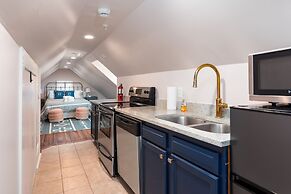 The Quarters on Spring