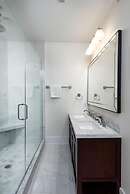 The Quarters on Spring