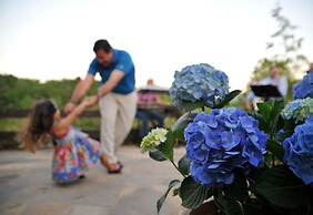 Bright's Creek Lodge