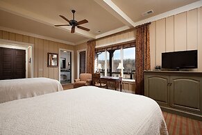 Bright's Creek Lodge