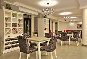 White Rock Castle Suite Hotel & SPA