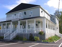 Auberge Presbytere Mont Lac-Vert