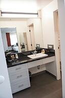 Carson Valley Motor Lodge & Suites