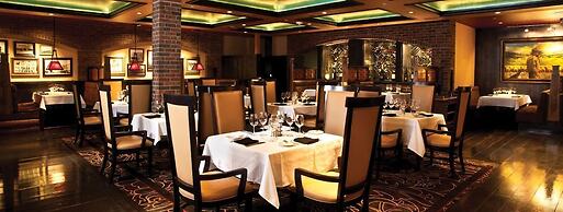 Carson Valley Motor Lodge & Suites