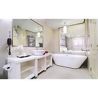 Summit Hotel Magnolia