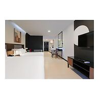 Summit Hotel Magnolia