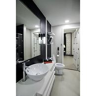 Summit Hotel Magnolia