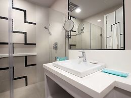 Summit Hotel Magnolia