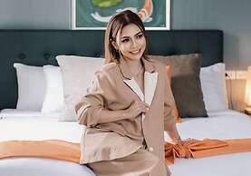 The Upperhouse Hotel – Boutique Stay with City & River Views