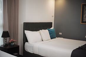 The Upperhouse Hotel – Boutique Stay with City & River Views