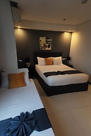 The Upperhouse Hotel – Boutique Stay with City & River Views