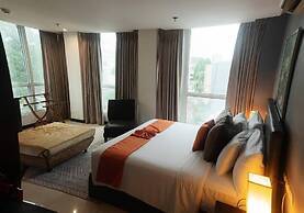 The Upperhouse Hotel – Boutique Stay with City & River Views