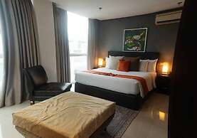 The Upperhouse Hotel – Boutique Stay with City & River Views