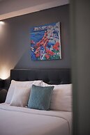 The Upperhouse Hotel – Boutique Stay with City & River Views