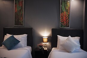 The Upperhouse Hotel – Boutique Stay with City & River Views