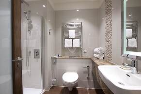 Wivenhoe House Hotel