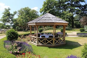 Wivenhoe House Hotel