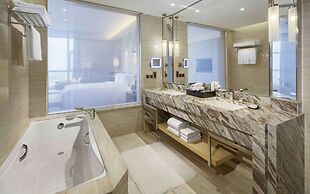 DoubleTree by Hilton Hotel Qingdao - Jimo