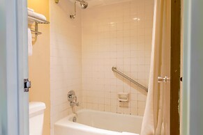 OYO Hotel Lebanon MO I-44