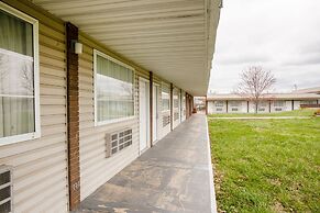 OYO Hotel Lebanon MO I-44