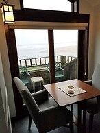 The Waves/The Argonauta Inn/The White Heron Lodge