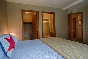 The Waves/The Argonauta Inn/The White Heron Lodge