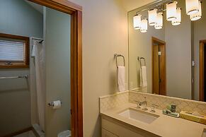 The Waves/The Argonauta Inn/The White Heron Lodge