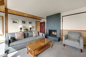 The Waves/The Argonauta Inn/The White Heron Lodge