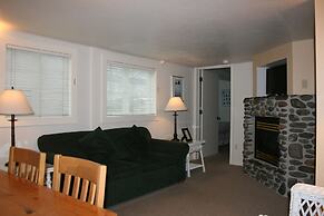 The Waves/The Argonauta Inn/The White Heron Lodge