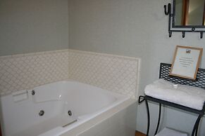 The Waves/The Argonauta Inn/The White Heron Lodge