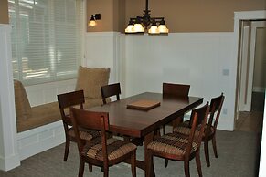 The Waves/The Argonauta Inn/The White Heron Lodge