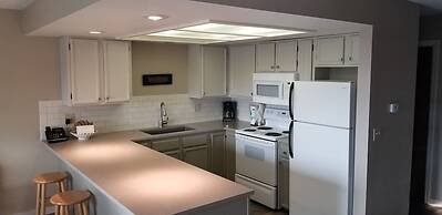 The Waves/The Argonauta Inn/The White Heron Lodge