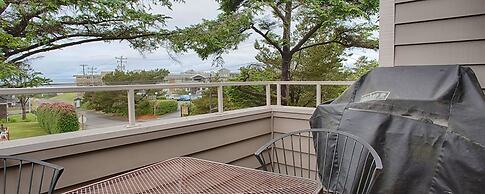 The Waves/The Argonauta Inn/The White Heron Lodge