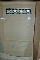 The Waves/The Argonauta Inn/The White Heron Lodge