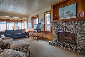 The Waves/The Argonauta Inn/The White Heron Lodge