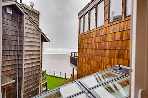 The Waves/The Argonauta Inn/The White Heron Lodge