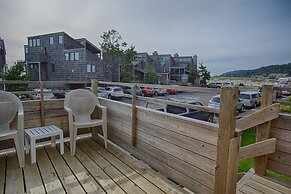 The Waves/The Argonauta Inn/The White Heron Lodge