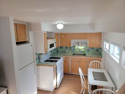 The Waves/The Argonauta Inn/The White Heron Lodge