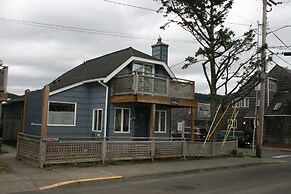 The Waves/The Argonauta Inn/The White Heron Lodge