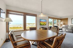 The Waves/The Argonauta Inn/The White Heron Lodge