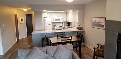 The Waves/The Argonauta Inn/The White Heron Lodge