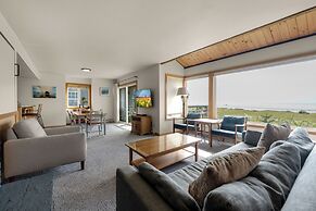 The Waves/The Argonauta Inn/The White Heron Lodge