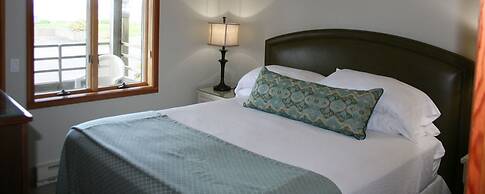 The Waves/The Argonauta Inn/The White Heron Lodge