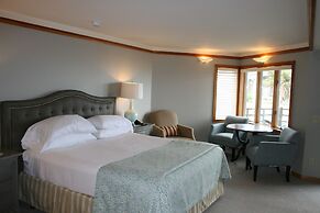 The Waves/The Argonauta Inn/The White Heron Lodge